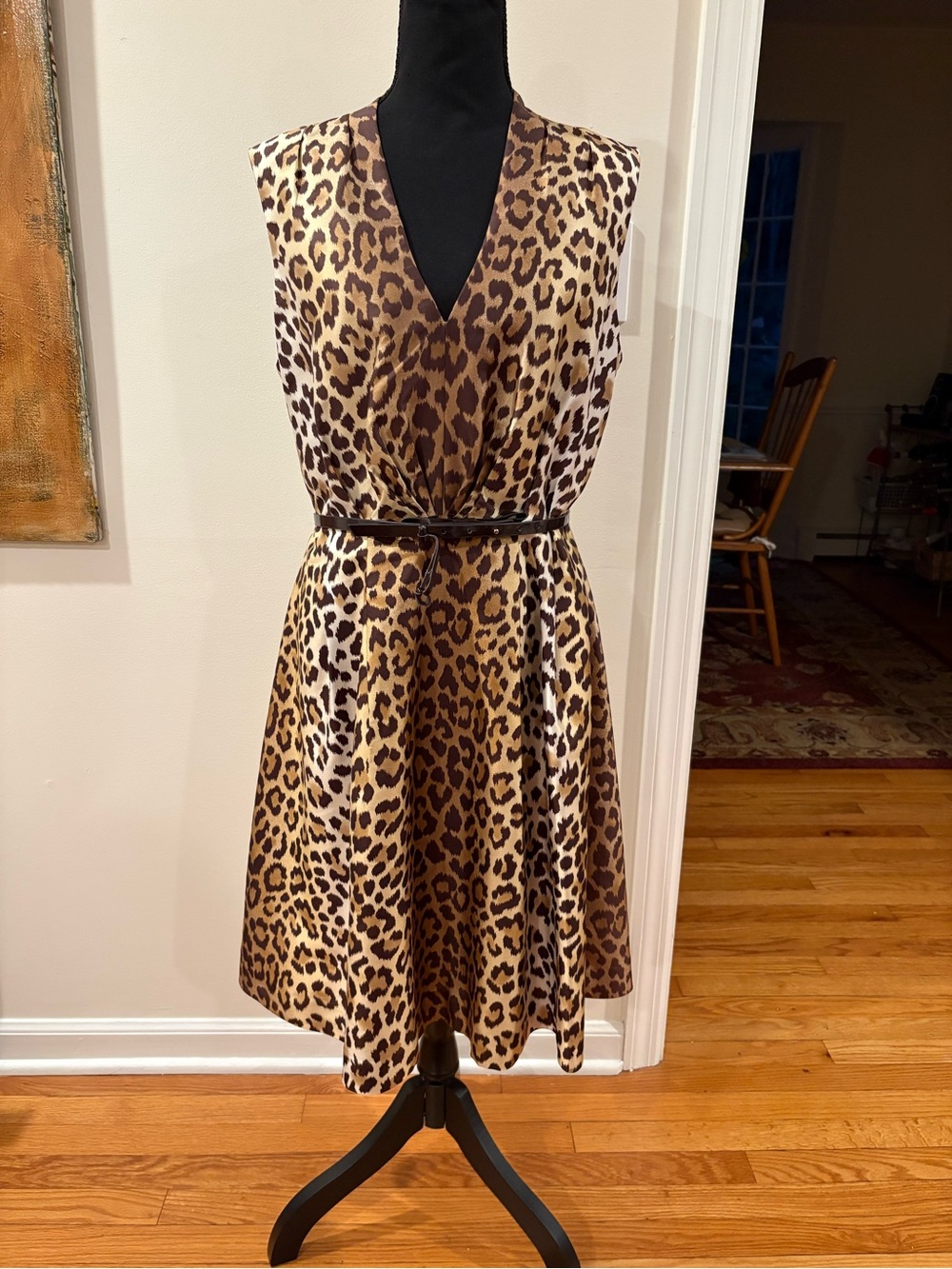Kate Spade Leopard Print V-Neck Sleeveless Dress Tan/Brown.  Silk.
